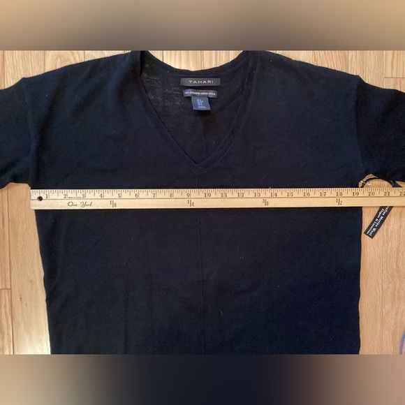 Tahari 100% Fine Merino Wool Sweater, black, Size Small, NWT - Picture 6 of 11